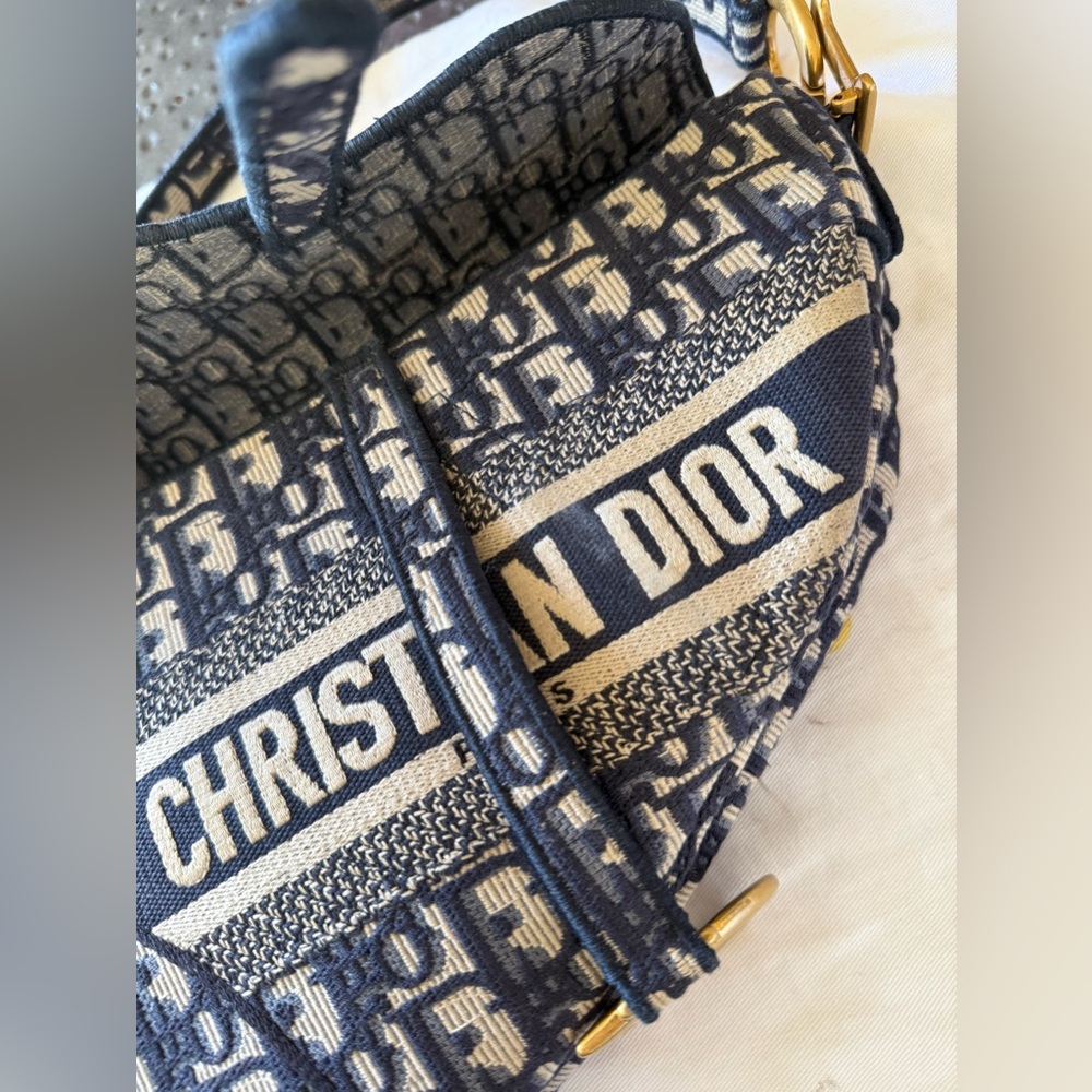 Dior Navy and Cream Saddle Shoulder Bag - Picture 9 of 12